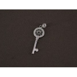 Dije de Plata llave pavé calada 40mm