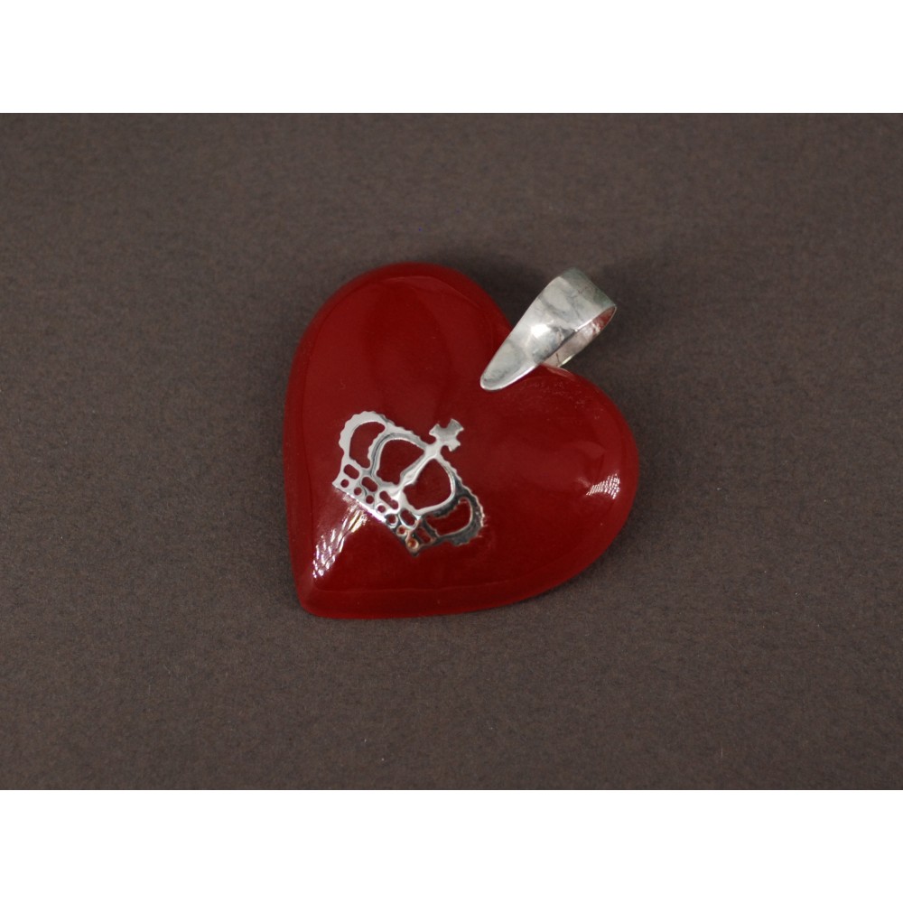 Dije de Plata corazón de resina roja con corona calada 45mm