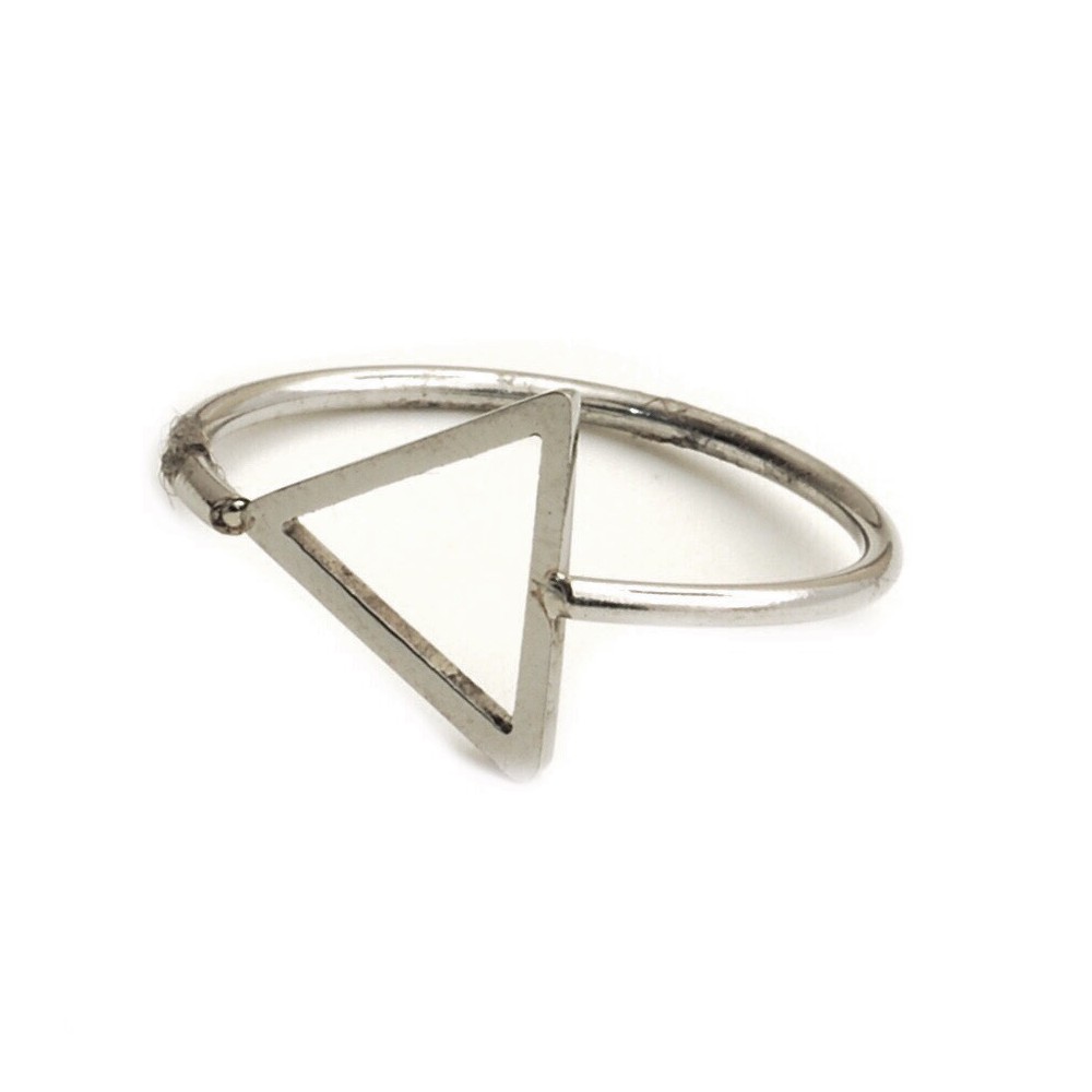 Anillo de Acero triangulo calado