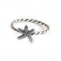 Anillo de plata ondulado con estrella de mar