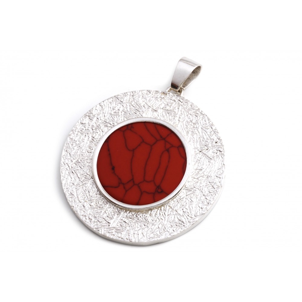 Dije de plata bordes labrados centro rojo 46mm